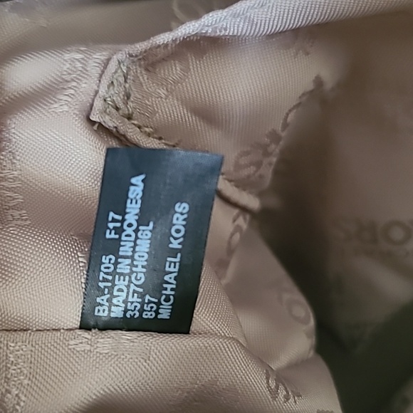 Michael Kors Beige Crossbody Bag - Picture 10 of 11